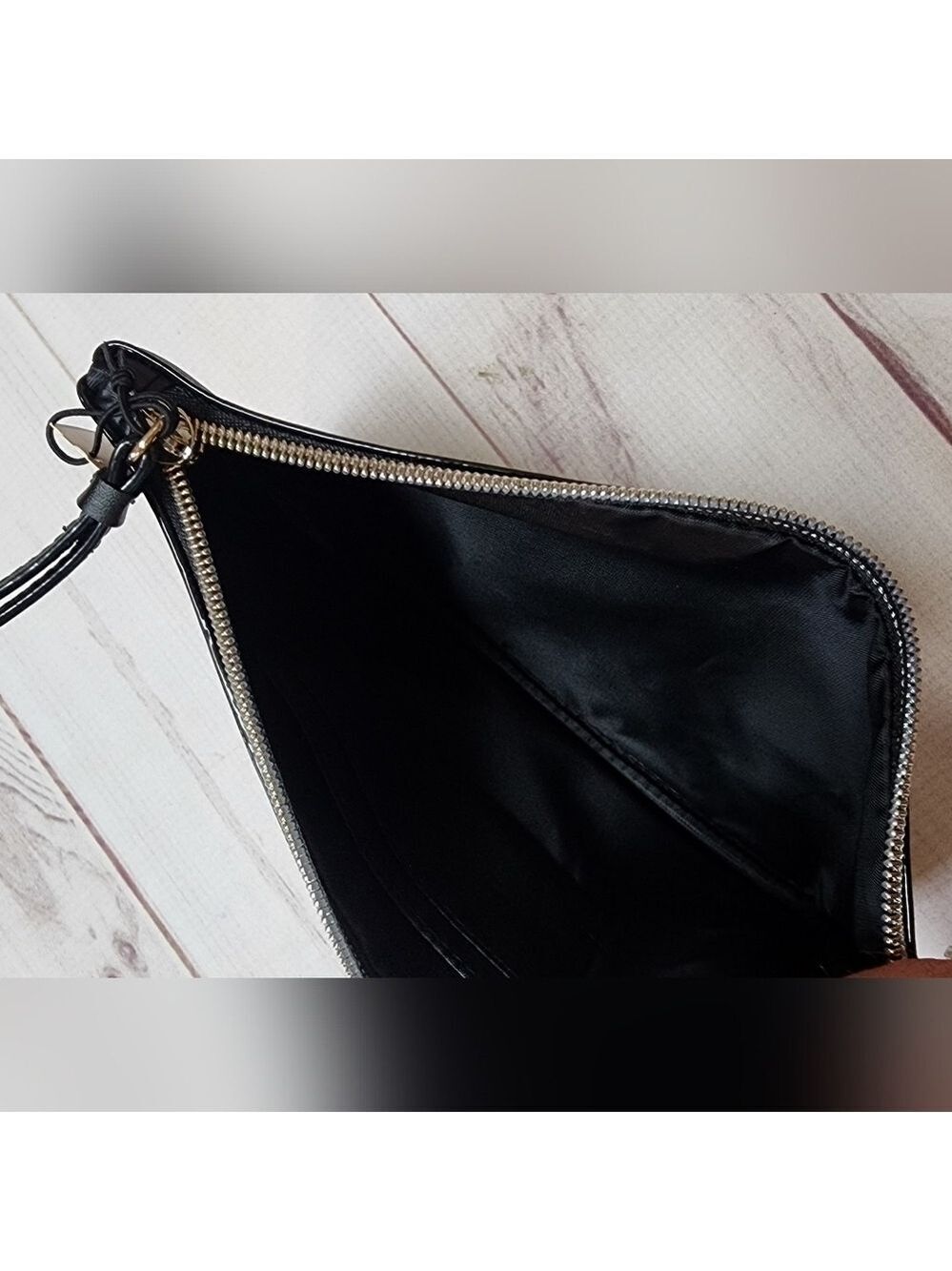 Victoria's Secret Black Studded Wristlet Wallet Limited Edition - New With Tags - Picture 4 of 7